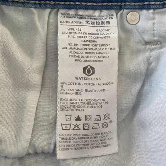 Levi’s Signature Light Wash High Rise Denim Shorts Womens Size 14/32 (501) - Picture 8 of 9